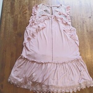 POL Sleeveless Ruffle Hemn Peasant Sleeveless Blouse. M